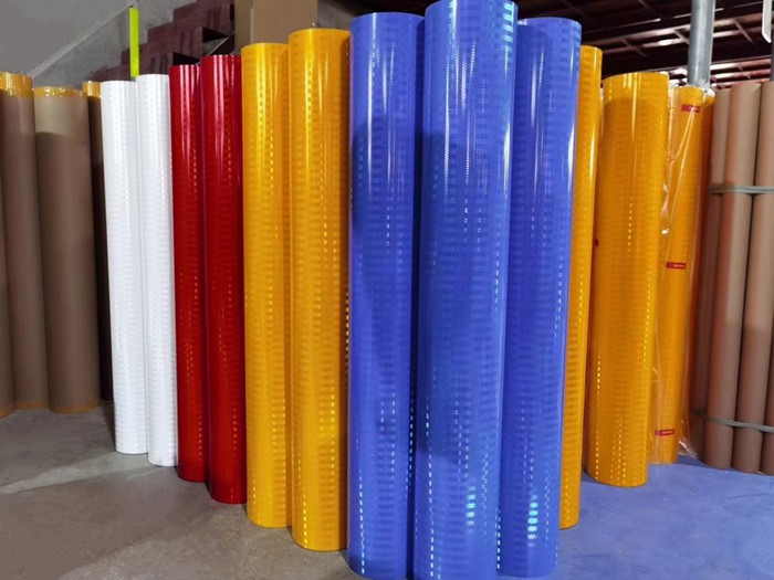 the best reflective sheeting for my signs_
